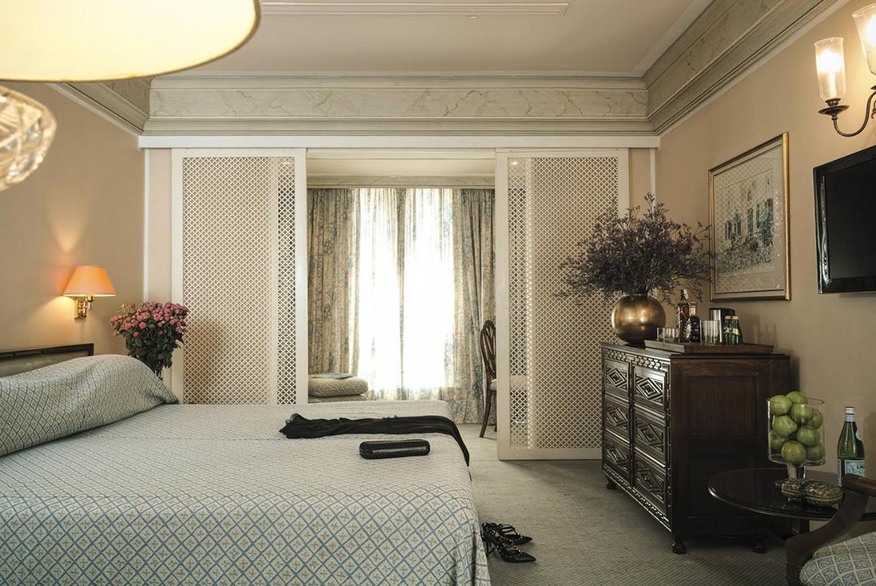 Hotel Al Bustan Beit Mery Екстериор снимка