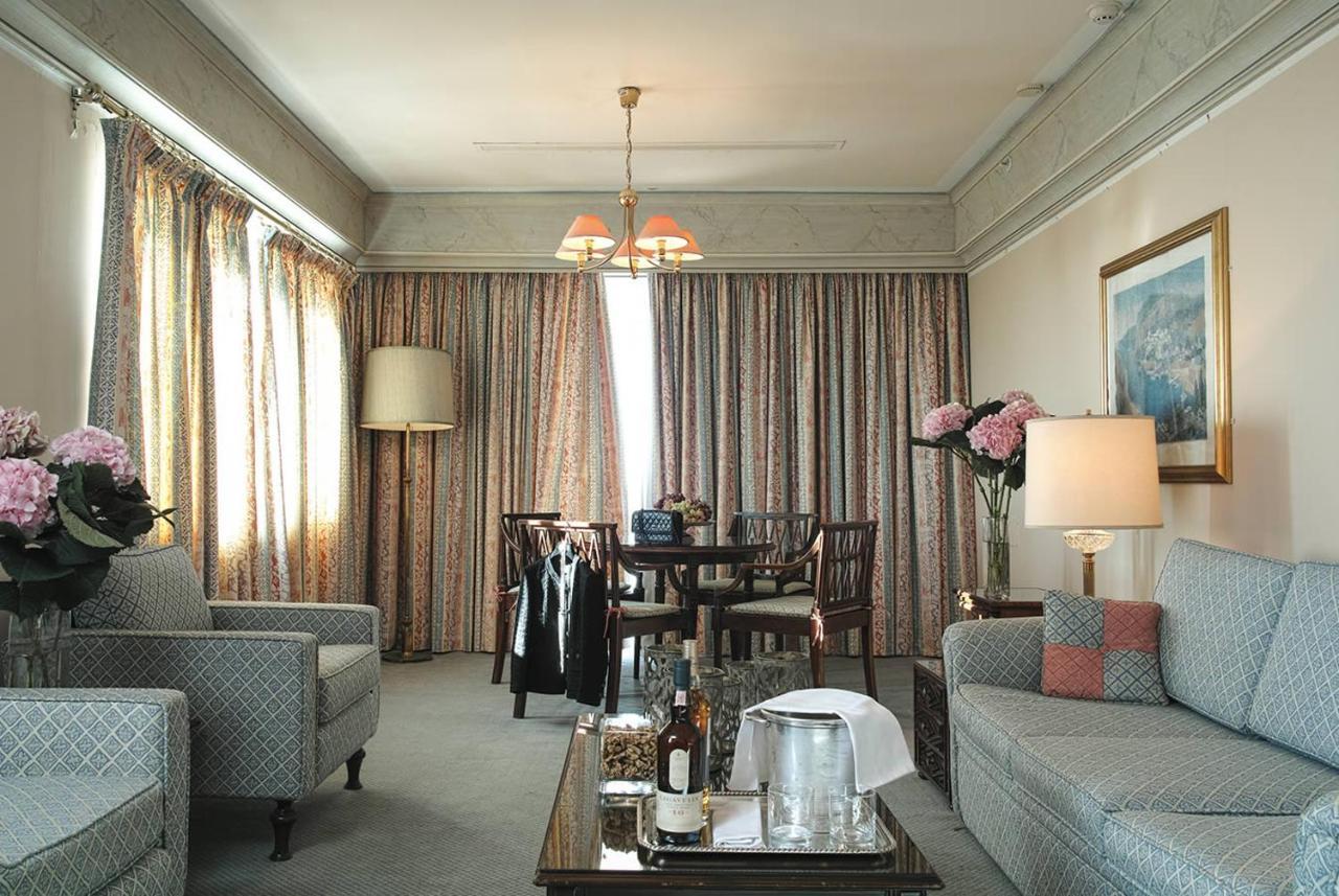 Hotel Al Bustan Beit Mery Екстериор снимка