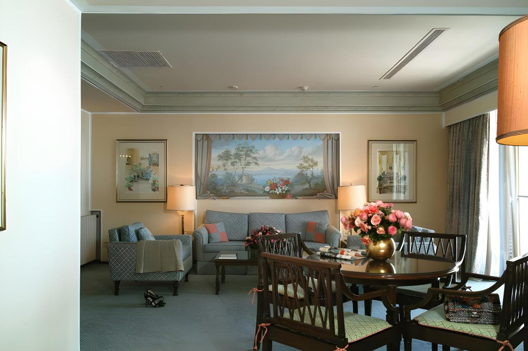 Hotel Al Bustan Beit Mery Екстериор снимка